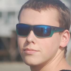 Meet your Posher, Adam